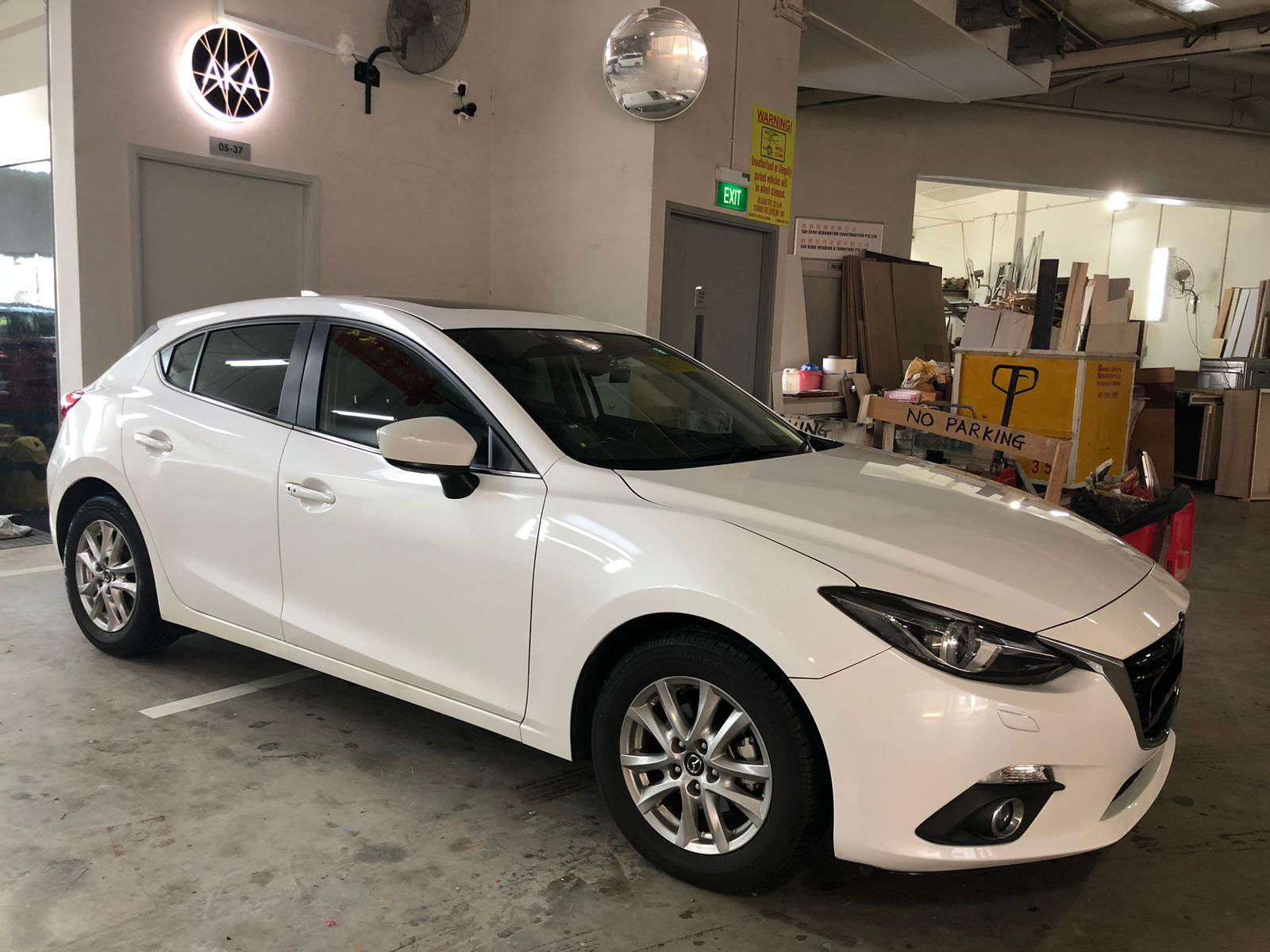 Mazda 3 HB 1.5A [White] (Min 2 days)