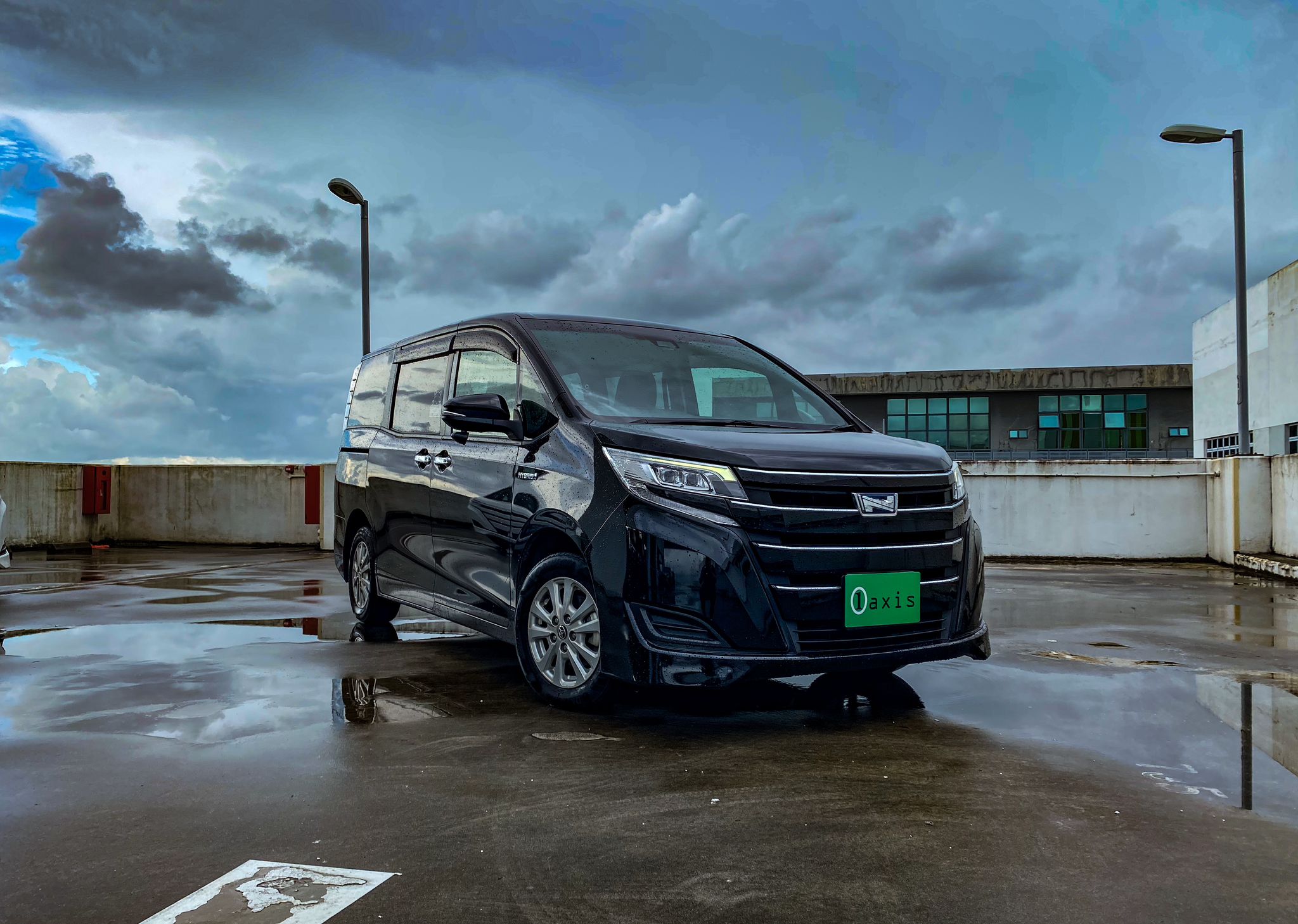 Toyota Noah Hybrid 1.8X (PHV/Personal Min 3 Months)