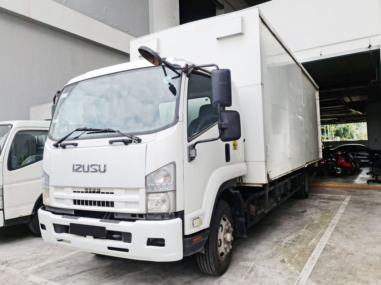 24FT Isuzu FVR34 With Box (Min 1 Year Lease)