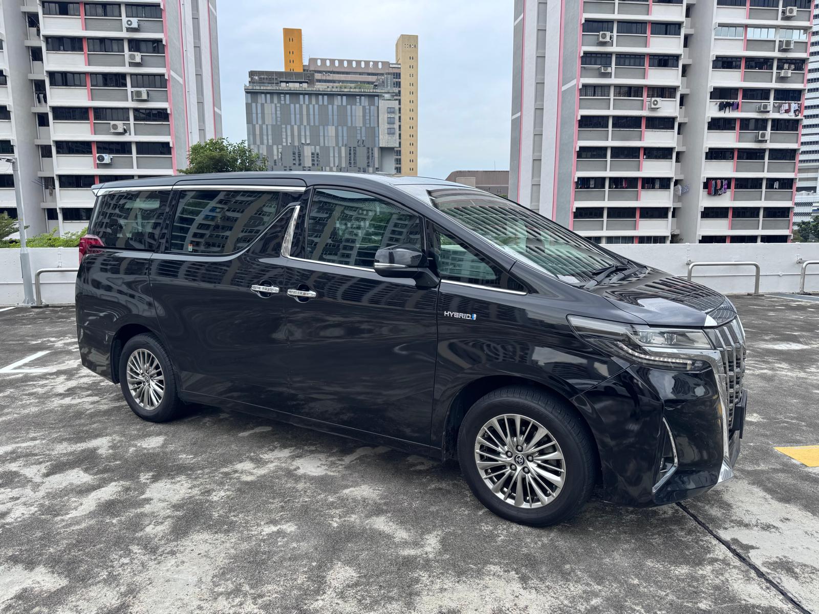 Toyota Alphard Hybrid