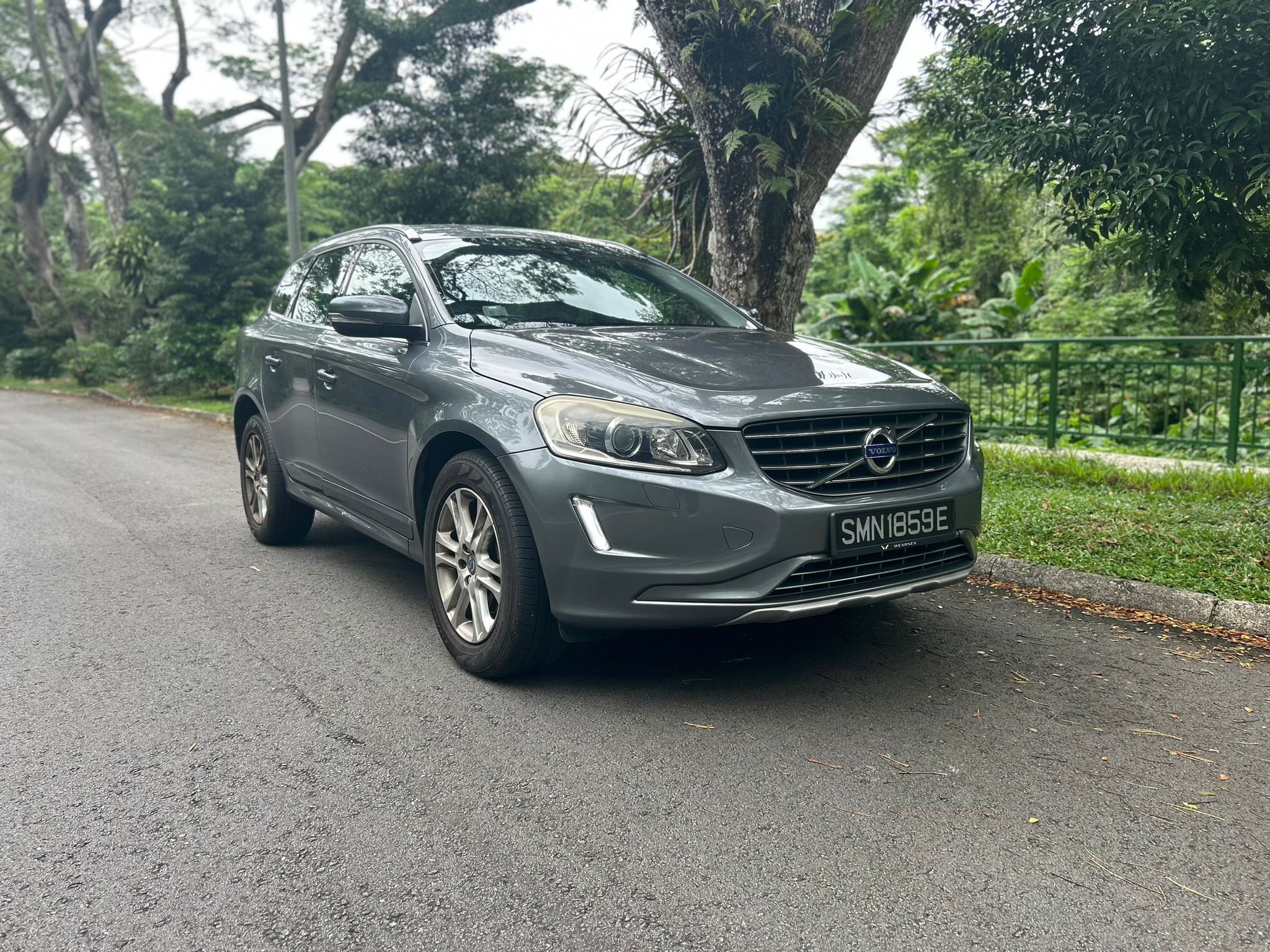 Volvo XC60 (Min 3 days)